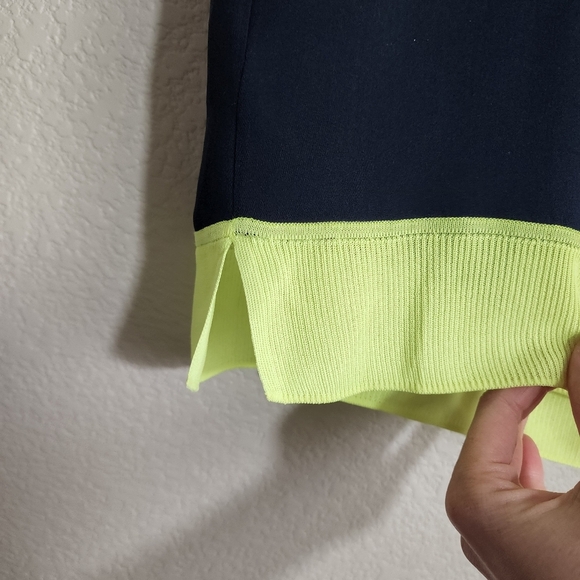 THEORY Lewie Silk tank top in Navy / chartreuse size Small - Picture 5 of 12